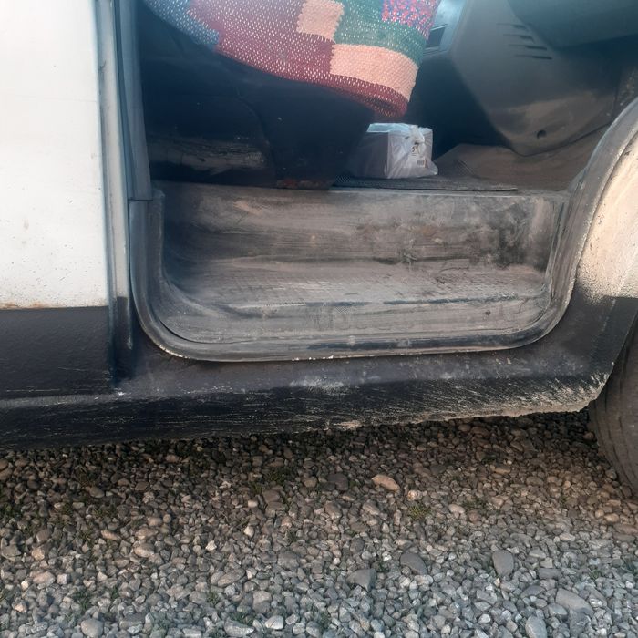 Vând camionetă Wolsvagen Doka T4