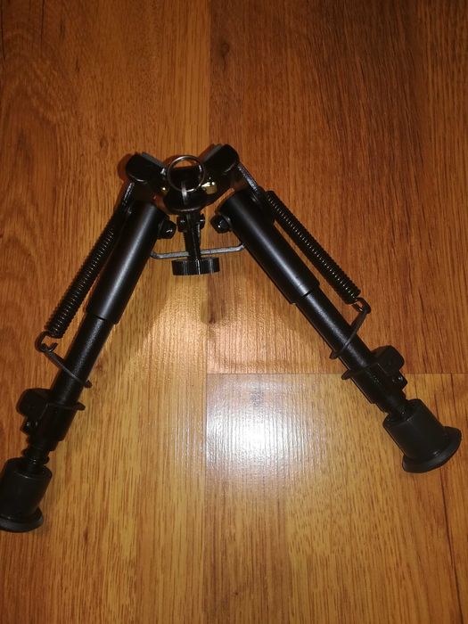 Двунога за пушка оръжие