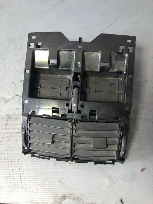 grila aerisire bord centrala peugeot 407