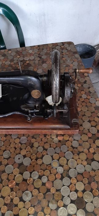 Ръчна шевна машина