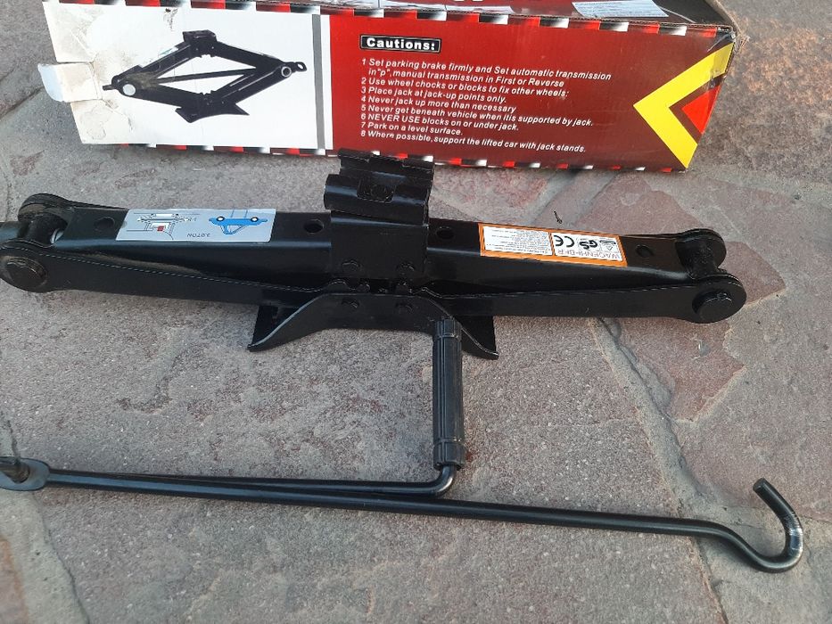 Продам домкрат для авто