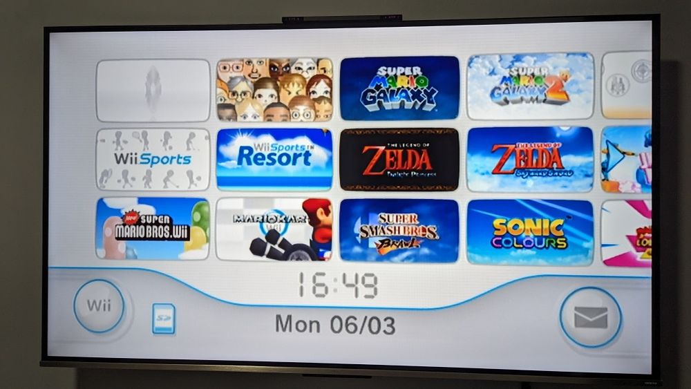 Consola Nintendo Wii White Modata 64gb 2manete/2nunchuckuri