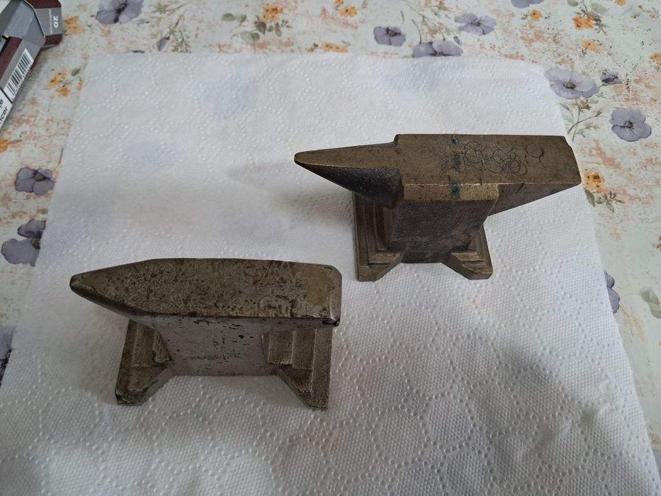 Mojar și nicovala mici