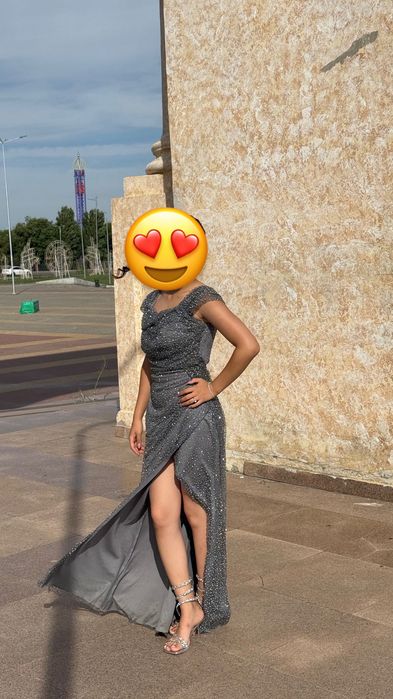 Платье вечернее, нарядное