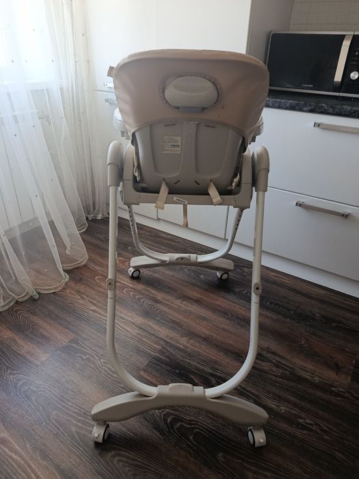 Продам детское кресло столик
