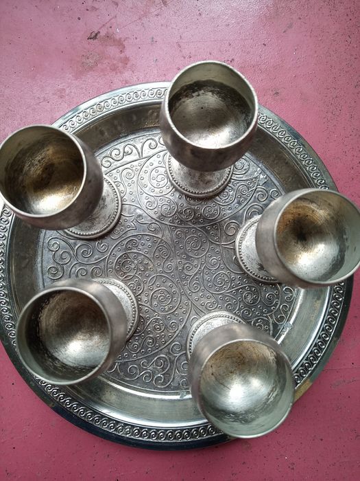 Сребърни чаши за. Колекционери