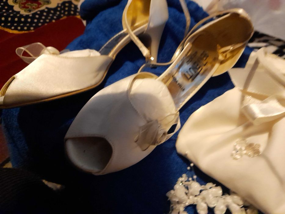 pantofi de sezon  dama , nr 39 noi  aduse din italia