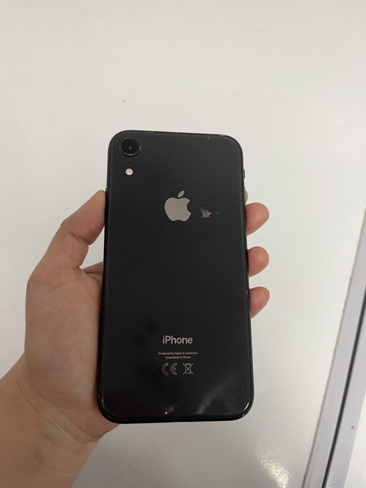 продаю айфон хр.