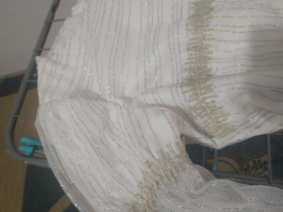 Продам шикарное Платье +подарок