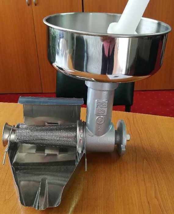 Masini electrice de tocat carne nr 5 si nr 12, Reber Italia