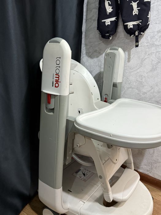 Продам стульчик для кормления Италия