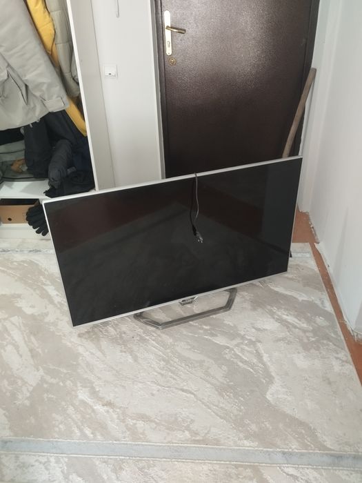 Отдам даром два телевизора