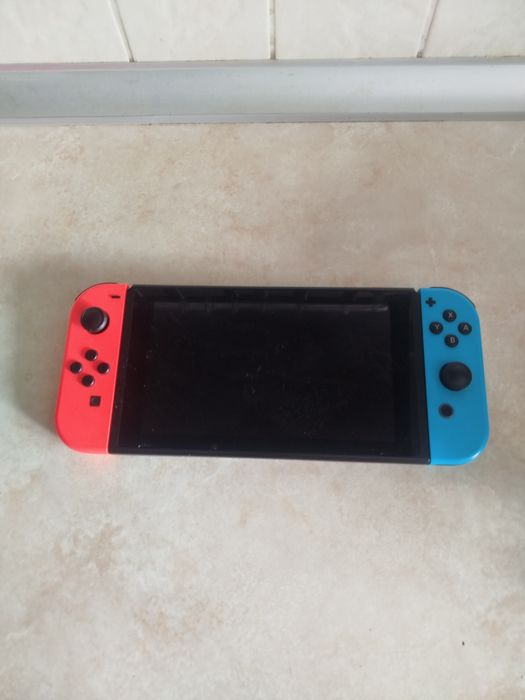 Nintendo Switch (HAC 001)