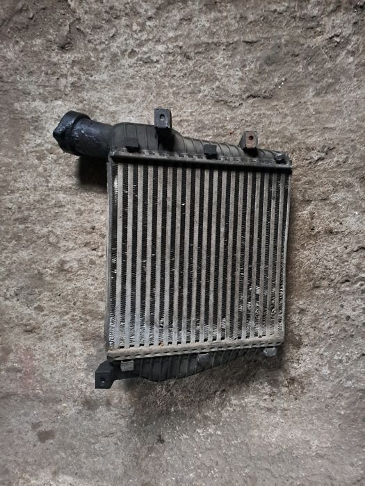Intercooler  pentru vw touareg motor 2.5 tdi
