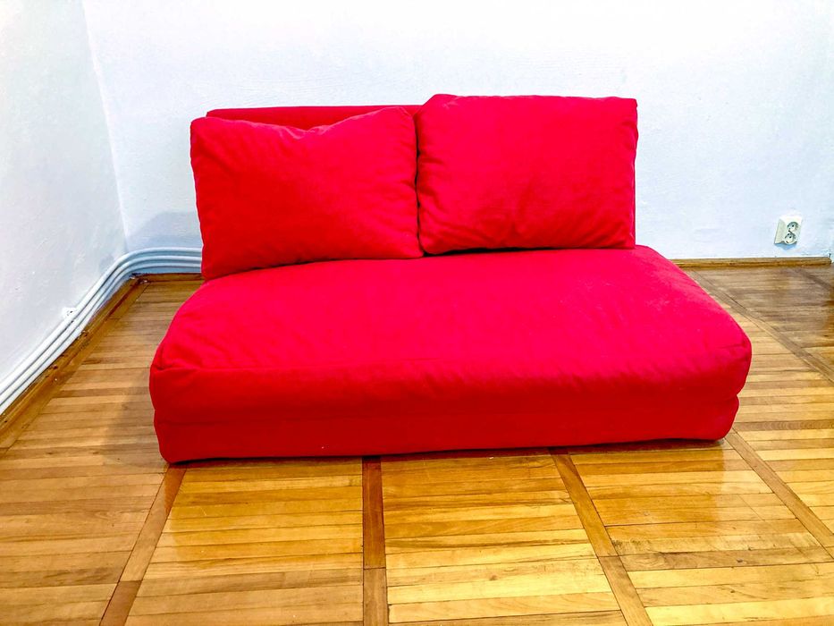 Canapea extensibilă 2 locuri, stare excelentă, aproape ca nouă