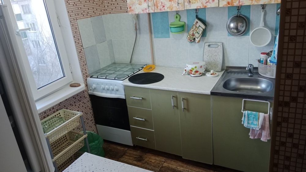 Продам 2х.ком. кв.полностью мебелированна