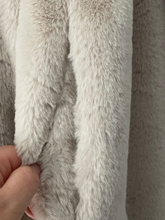 H&M blana artificiala jacheta