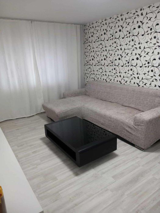 Închiriez apartament cu doua camere