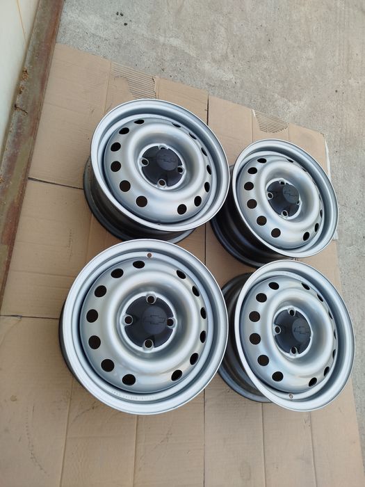 Nexia 2 uchun trendagi Stalnoy diskalar bor komplekt.