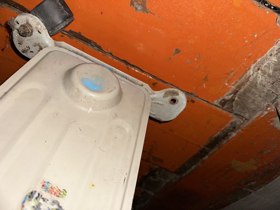 Радиатор / печка/ батарея