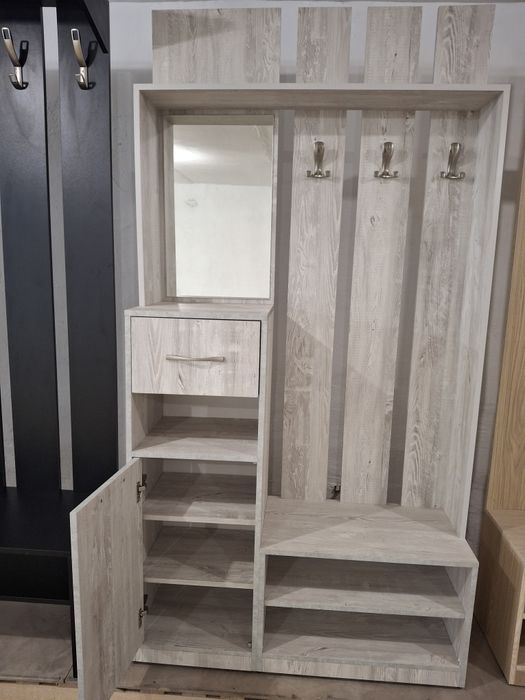 Прихожие готовые и на заказ