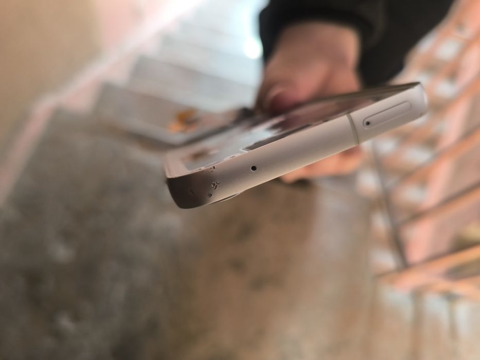 продам телефон на запчасти