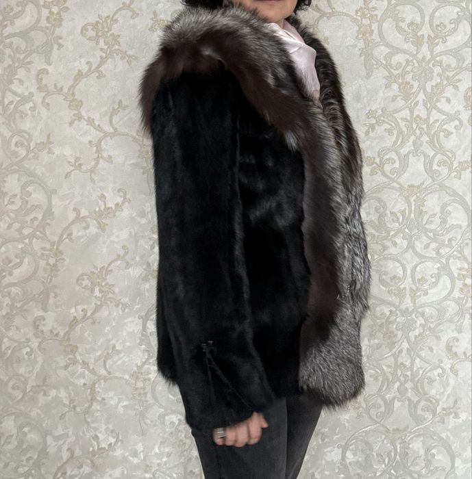 Продаются шубы норковые.