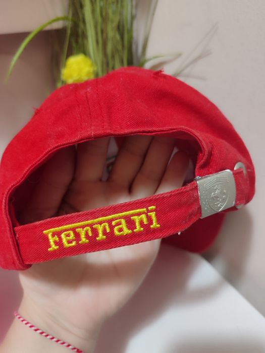 Ferrari шапка с козирка