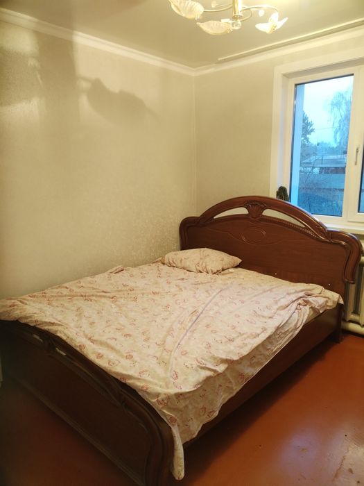 Кровать с матрасом