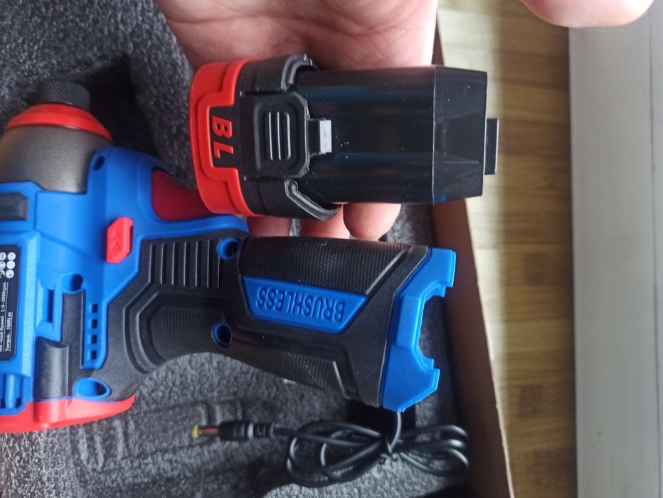 Autofiletanta cu impact, brushless, li-ion 16.8V 2000mAh