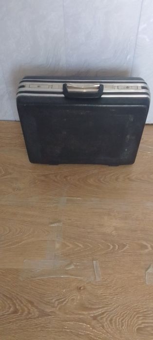 Продам кейс дипломат.