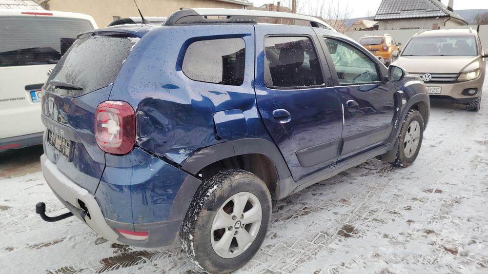 Vând Dacia Duster avariat an 2018 16 benzina 4x2 32000 km