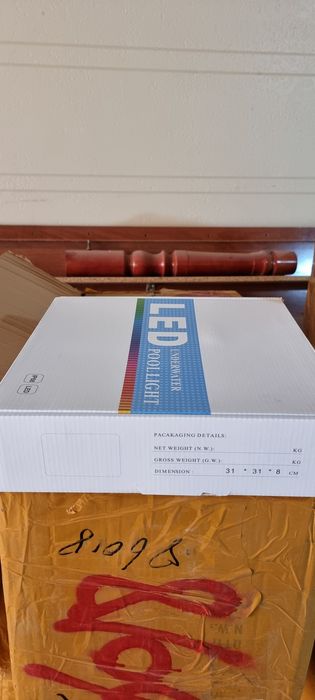 Фонарь для бассейна