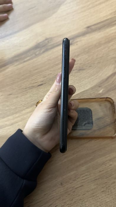Продаётся iPhone XR