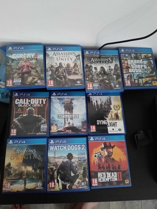 Vând PS4 perfect funcțional