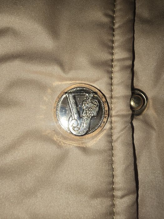 Куртка бежевая размера S