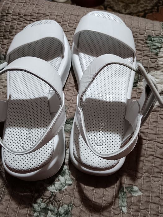 Продам басаножки женские Новые.