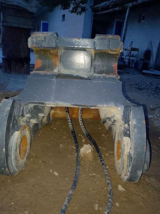 Adapter sotiladi volvo 380 talikniki