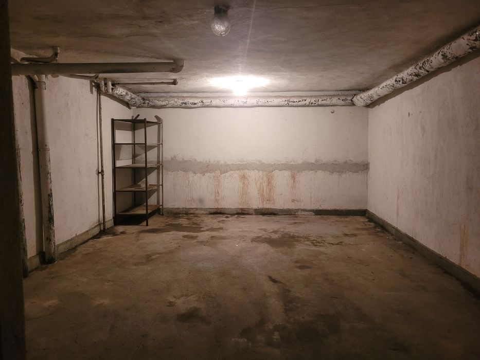 Дава се под наем Гараж / Паркомясто в Кърджали, Център - 28 кв.м за 180 € - Снимка #5