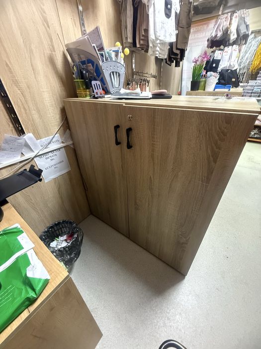 Продается витрина с подсветкой