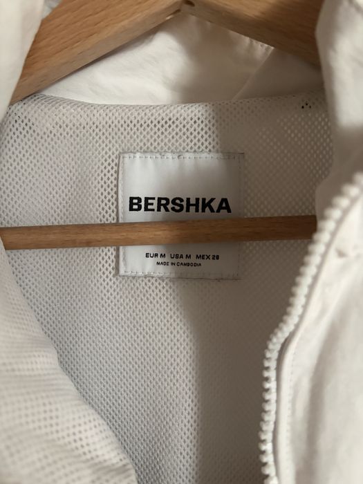 Ветровка Bershka размер М