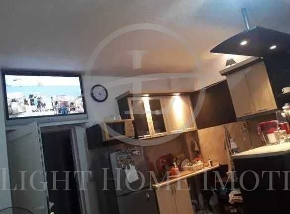 Продава се Тристаен апартамент в Пловдив, Тракия - 72 кв.м за 921 €/кв.м - Снимка #1