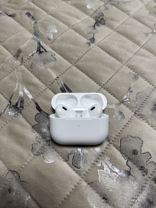 Слушалки Airpods Pro 2