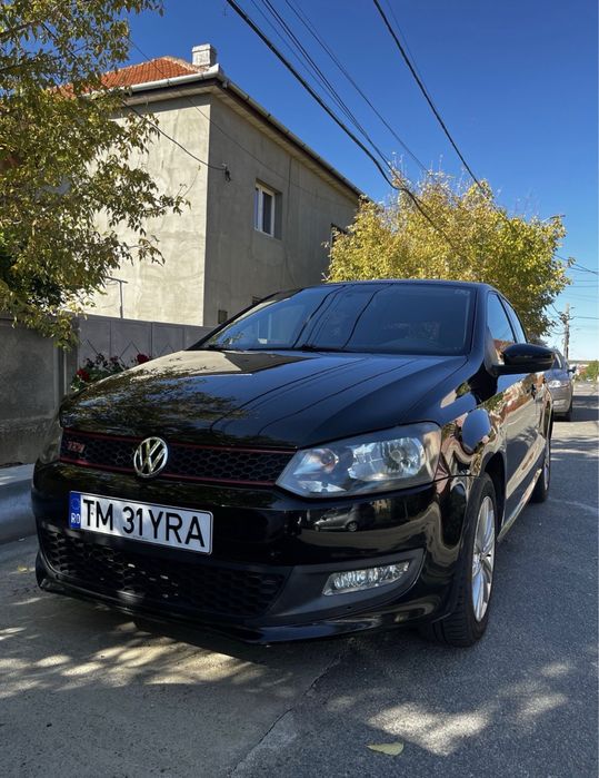 VOLKSWAGEN Polo