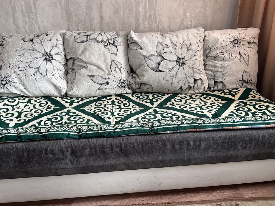 Продам диван     .