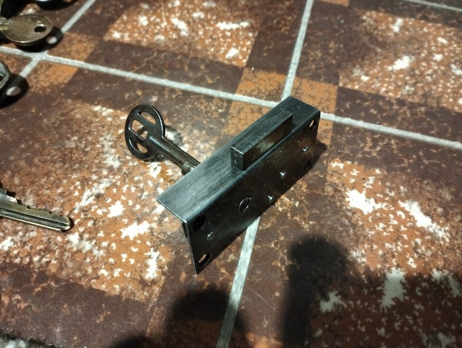 Секретен патрон Metal