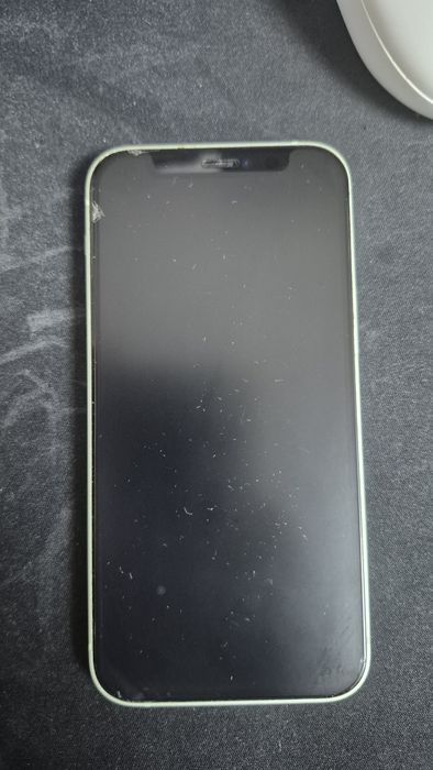 Iphone 12 mini .