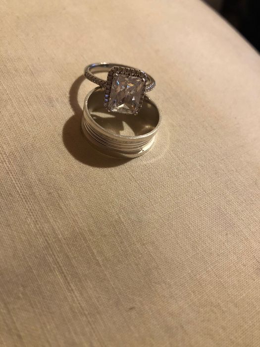 Продавам сребърни пръстени