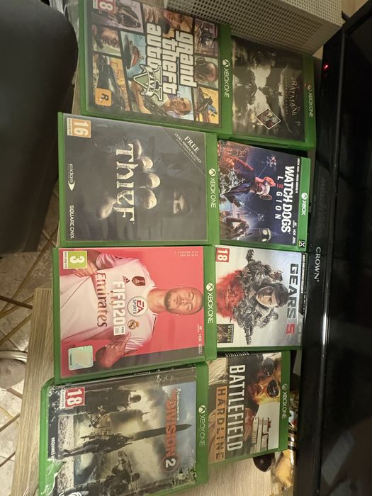 Xbox One S + 8 игри + контролер