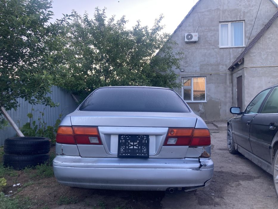 Nissan Sunny 1996